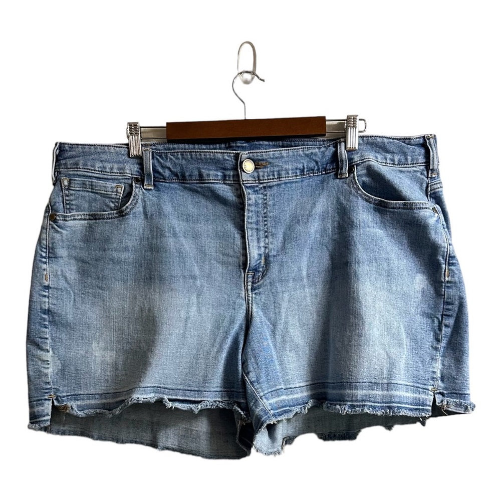 Lane Bryant Distressed Stretchy Jean Shorts Size 22
